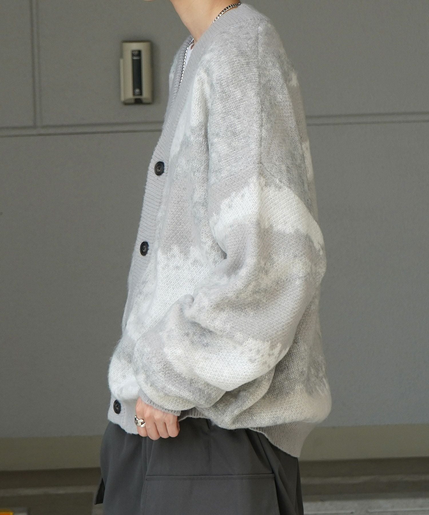 Confirm(コンファーム) モヘアライク ルーズシルエット グラデーション 