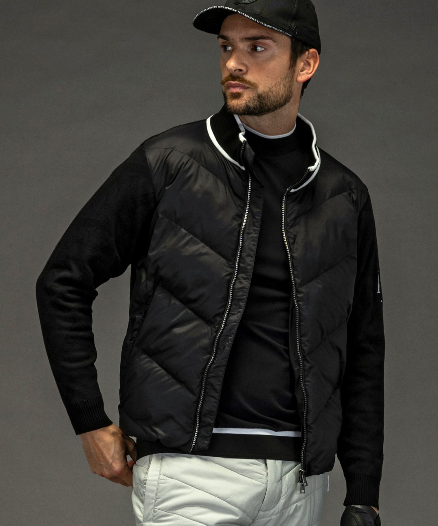 【新品】LUXEAKMPLUS 中綿袖ニットジャケット　黒　M リュクスエイケイエムプラス LUXEAKMPLUS(リュクスエイケイエムプラス