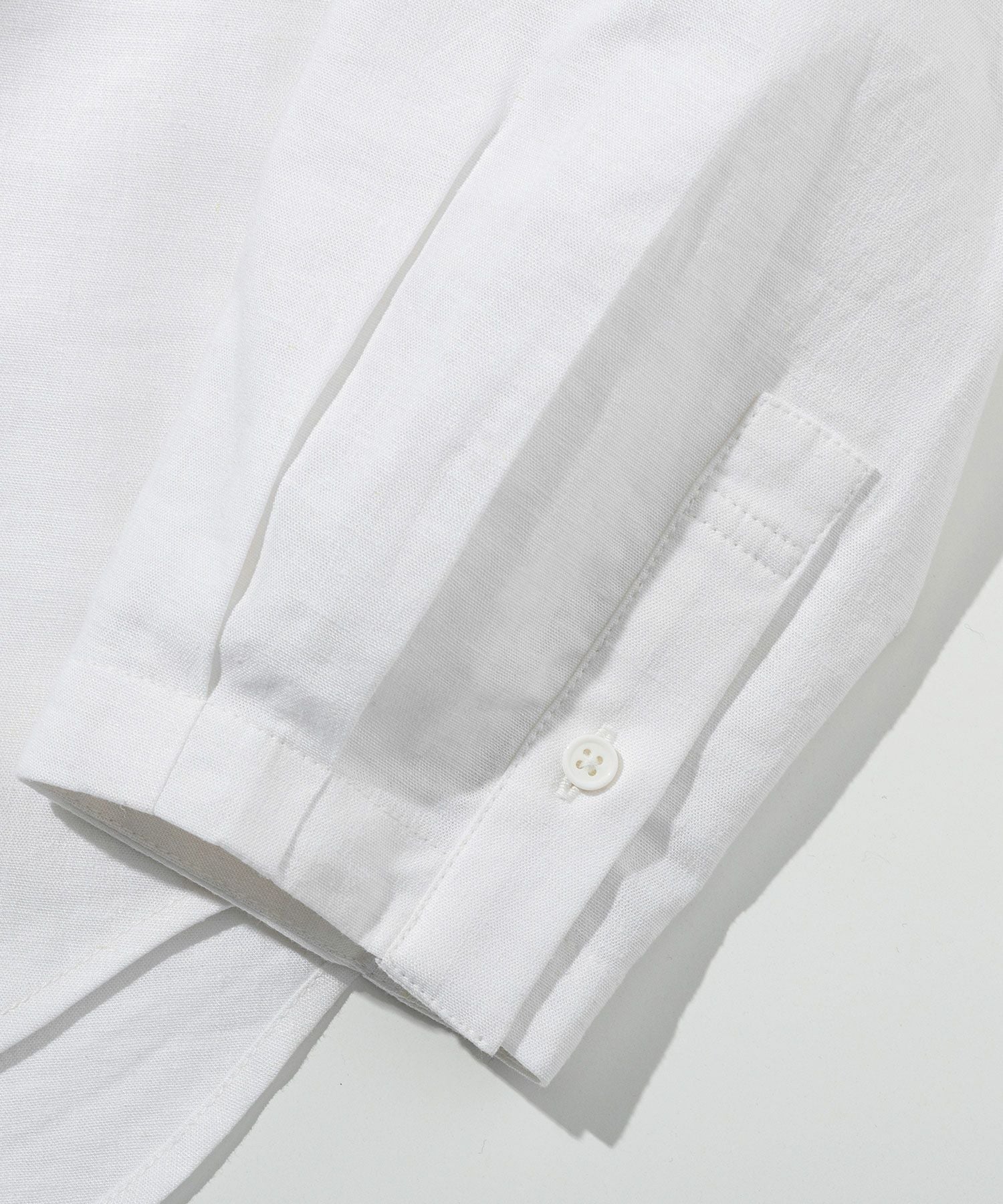 新品 VALENZA スワロフスキー リネンブレンド シャツ 秋服 44 1PIU1UGUALE3 RELAX(ウノピゥウノウグァーレトレ リラックス)リネン