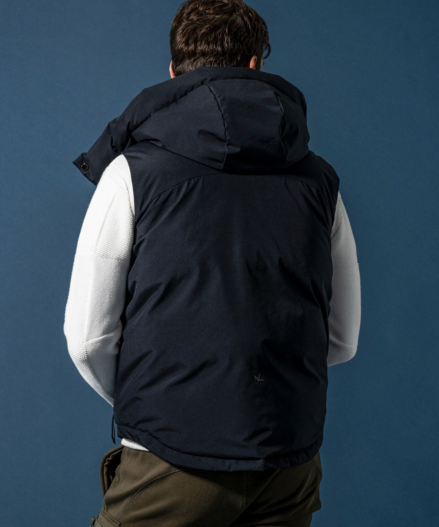 1PIU1UGUALE3 RELAX×+phenixフラップポケットダウンベスト MENS】GTX DOWN VEST ダウンベスト / WINDSTOPPER(R) プロダクト by
