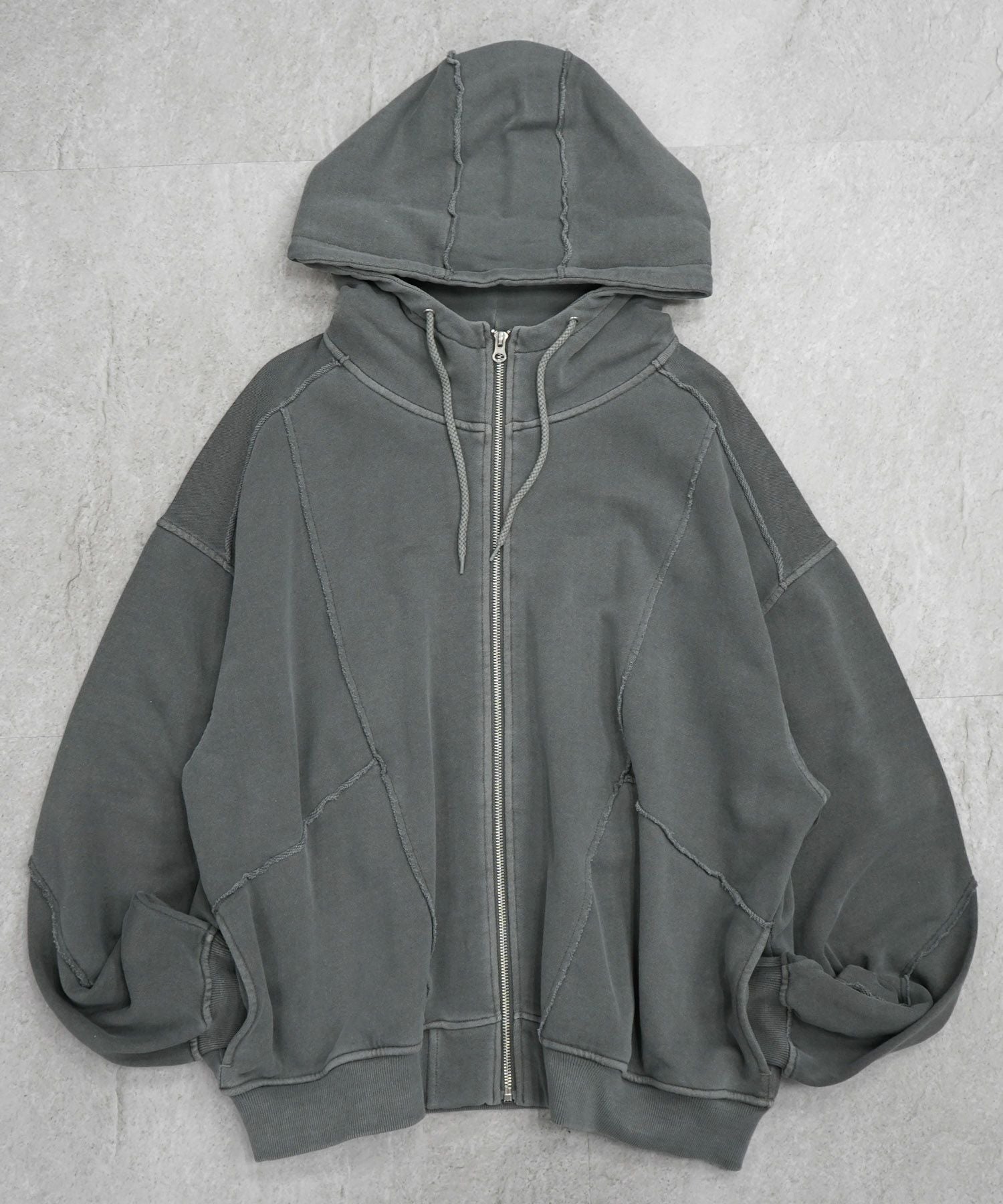 ILL'S(イルズ)裏毛 カットオフ切り替え ZIPパーカー | SHIFFON公式通販
