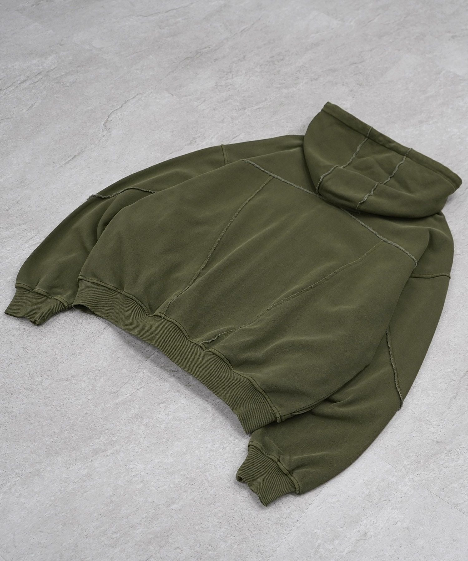 ILL'S(イルズ)裏毛 カットオフ切り替え ZIPパーカー | SHIFFON公式通販