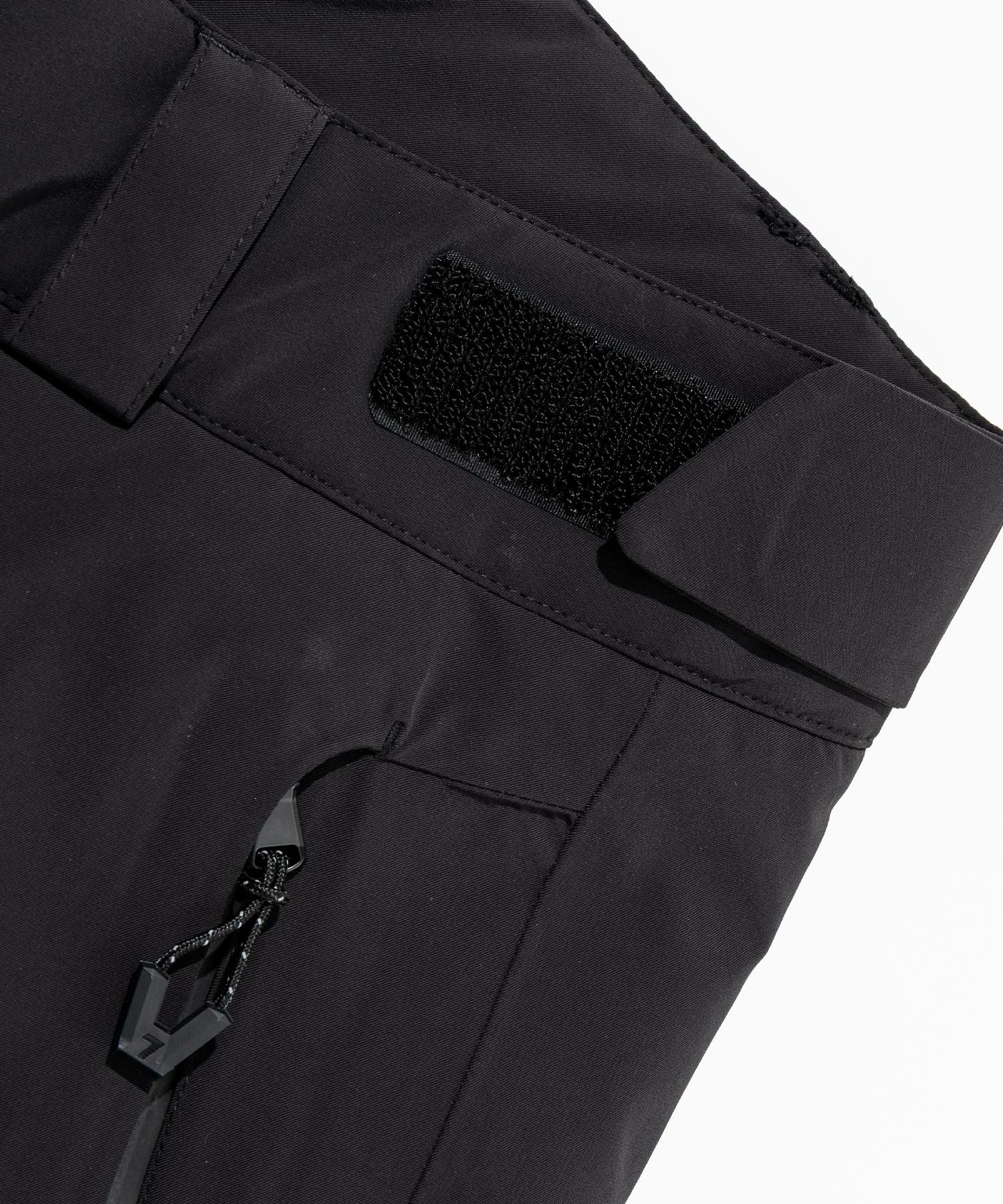 EMPORIO ARMANI EA7(イーエーセブン)テクニカル スキーパンツ CORTINA