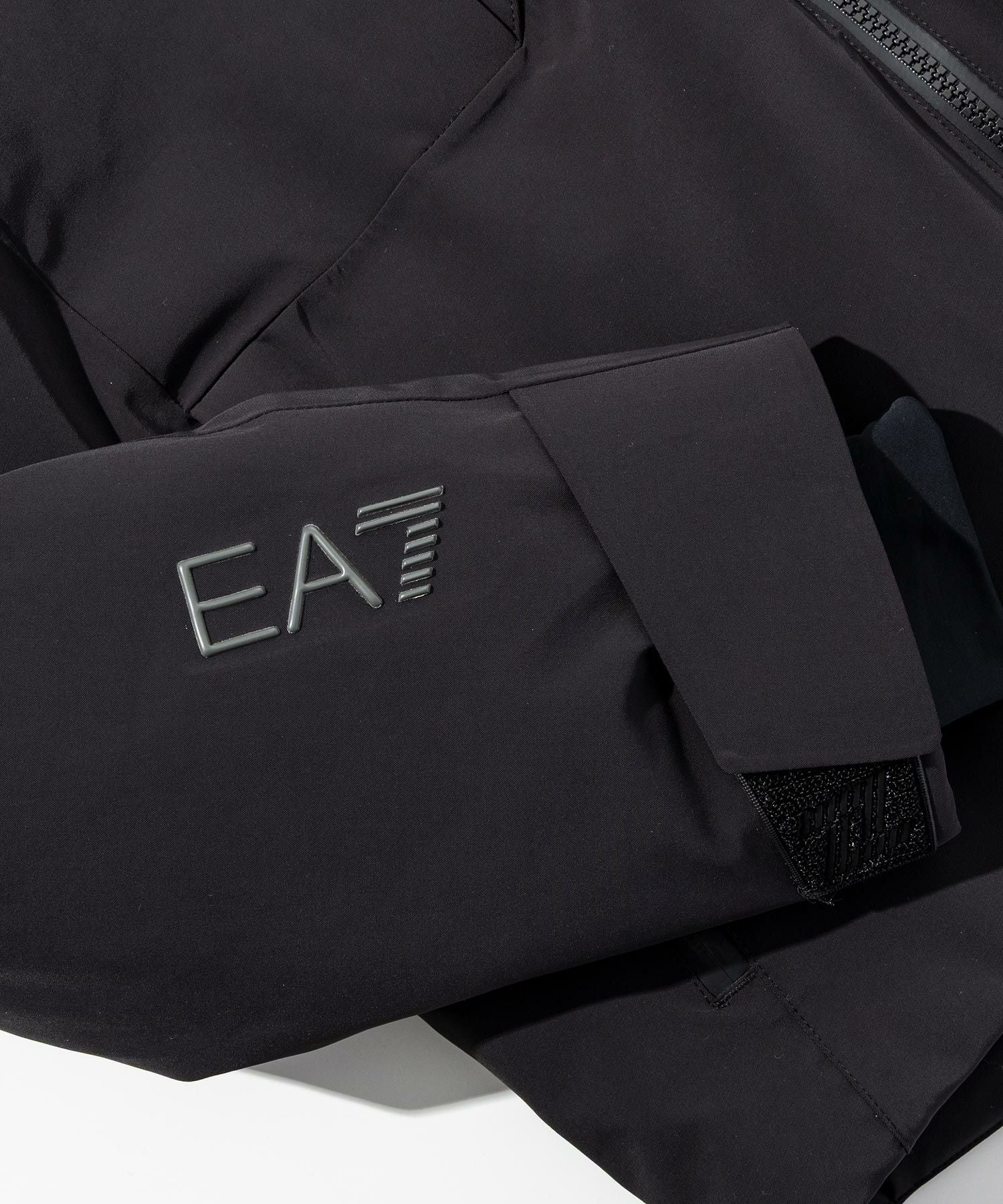 EMPORIO ARMANI EA7(イーエーセブン)テクニカル スキージャケット