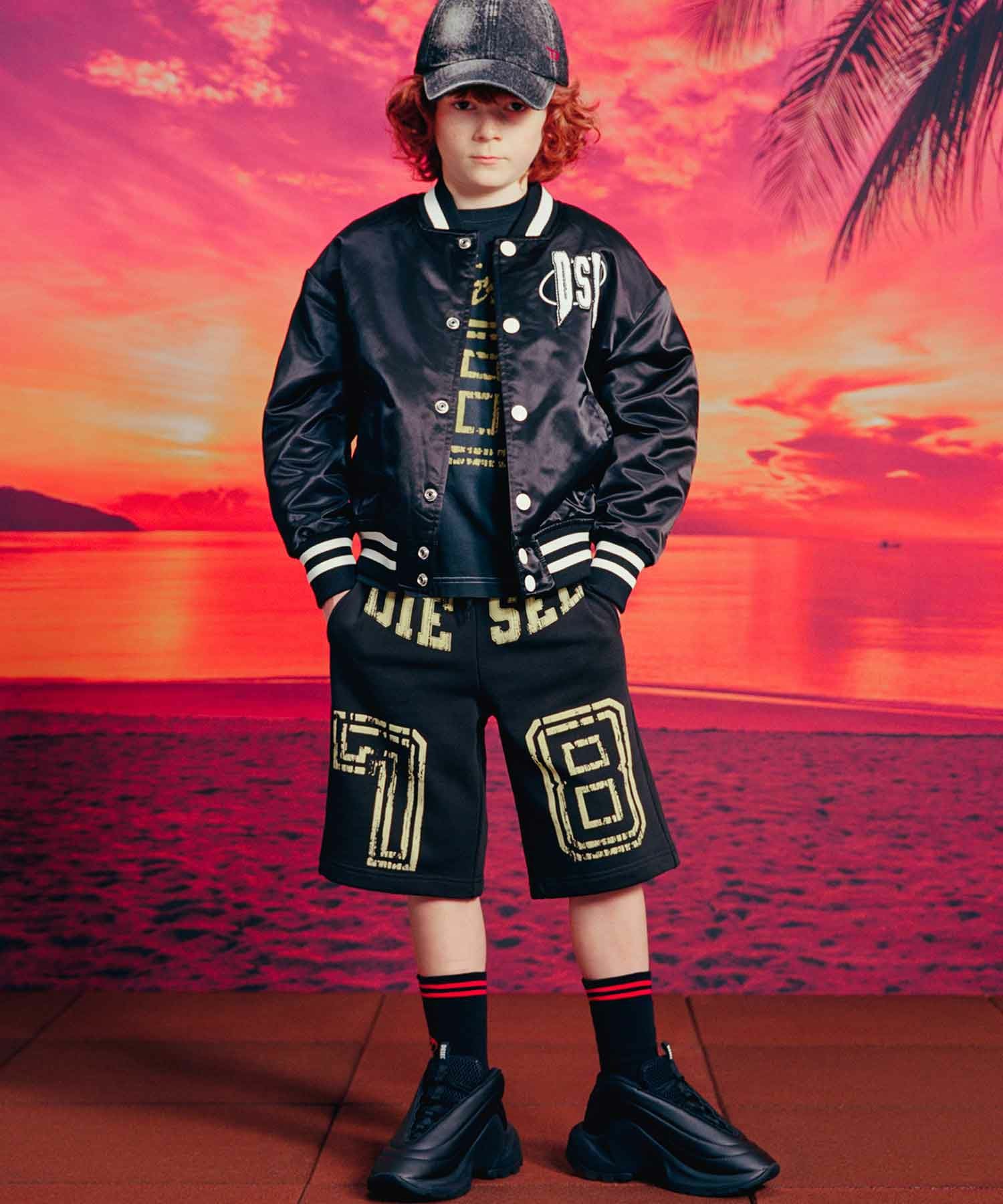 DIESEL(ディーゼル)Kids & Junior ブランドロゴショートパンツ