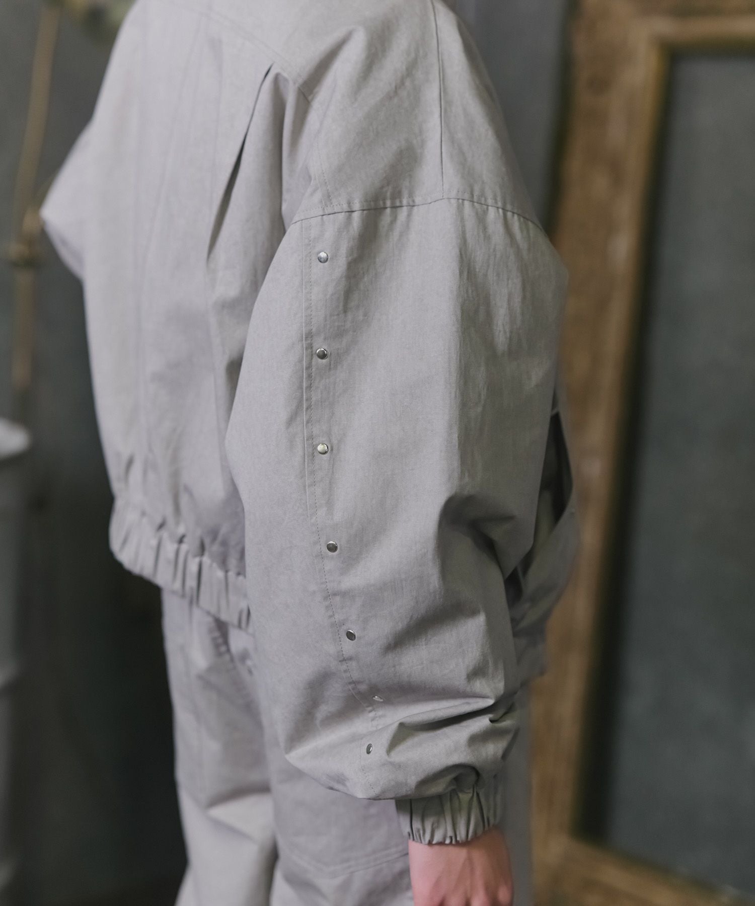 Confirm(コンファーム)Peach Brushed Studded Blouson / ピーチ起毛