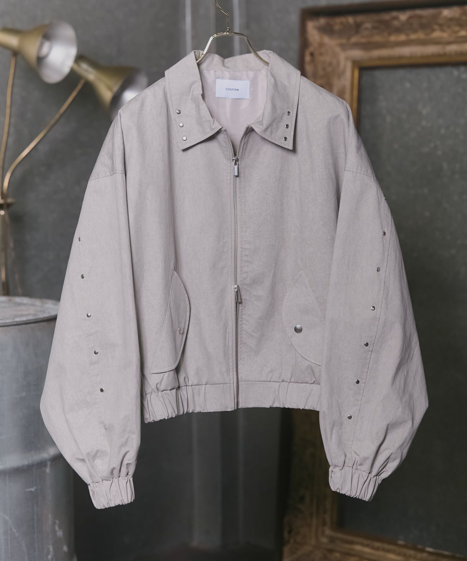 Confirm(コンファーム)Peach Brushed Studded Blouson / ピーチ起毛