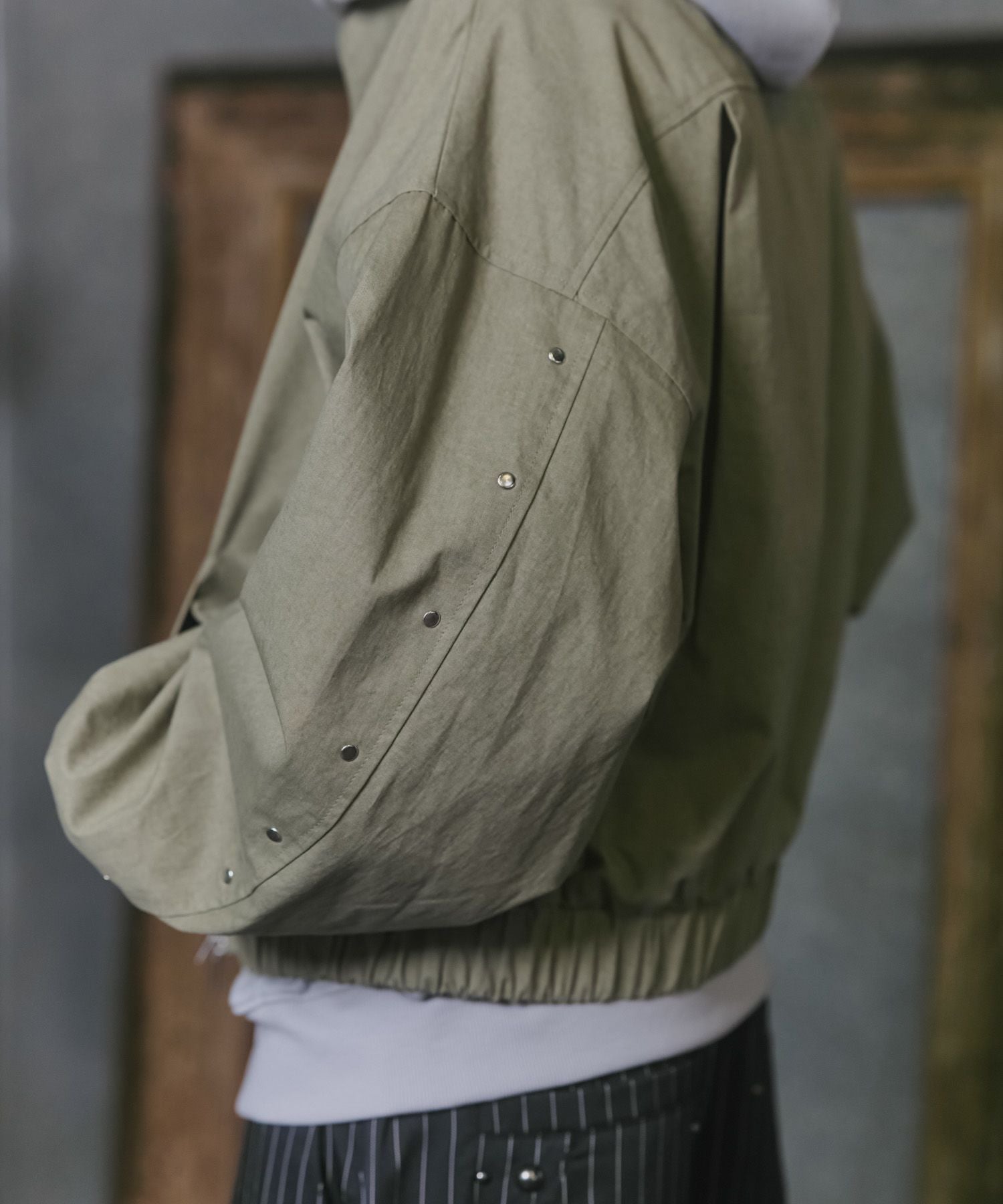 Confirm(コンファーム)Peach Brushed Studded Blouson / ピーチ起毛