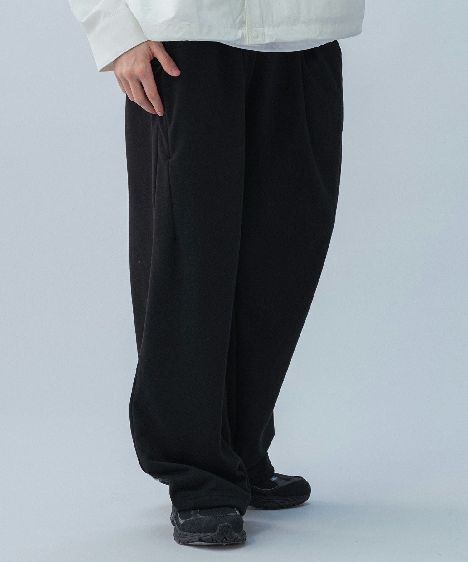 【ブラック】テクニカルスウェットパンツ phenix(プラスフェニックス)TECH SWEAT WIDE PANTS / テック