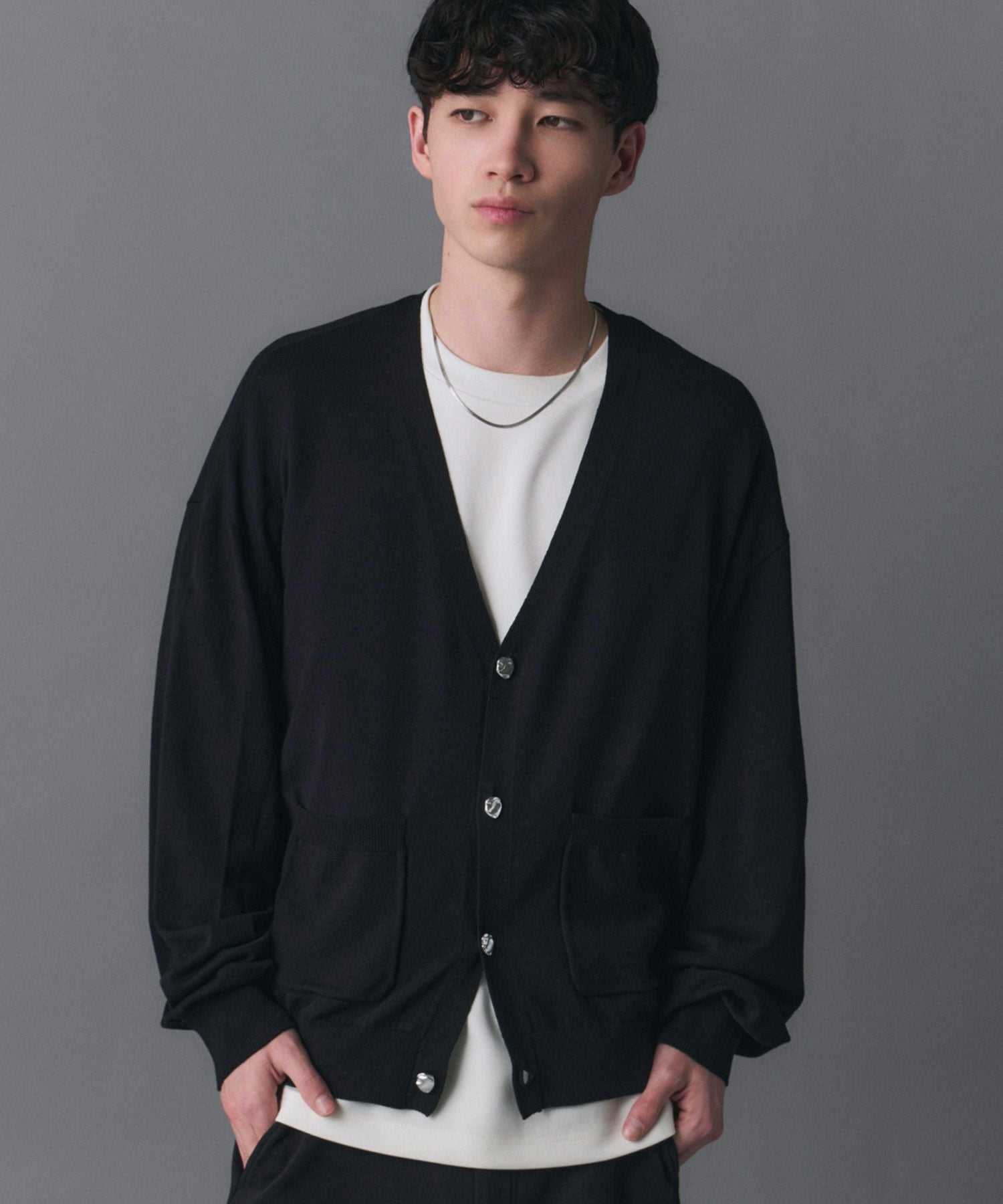 Confirm(コンファーム)Stone-like Button Cardigan / ストーンライク