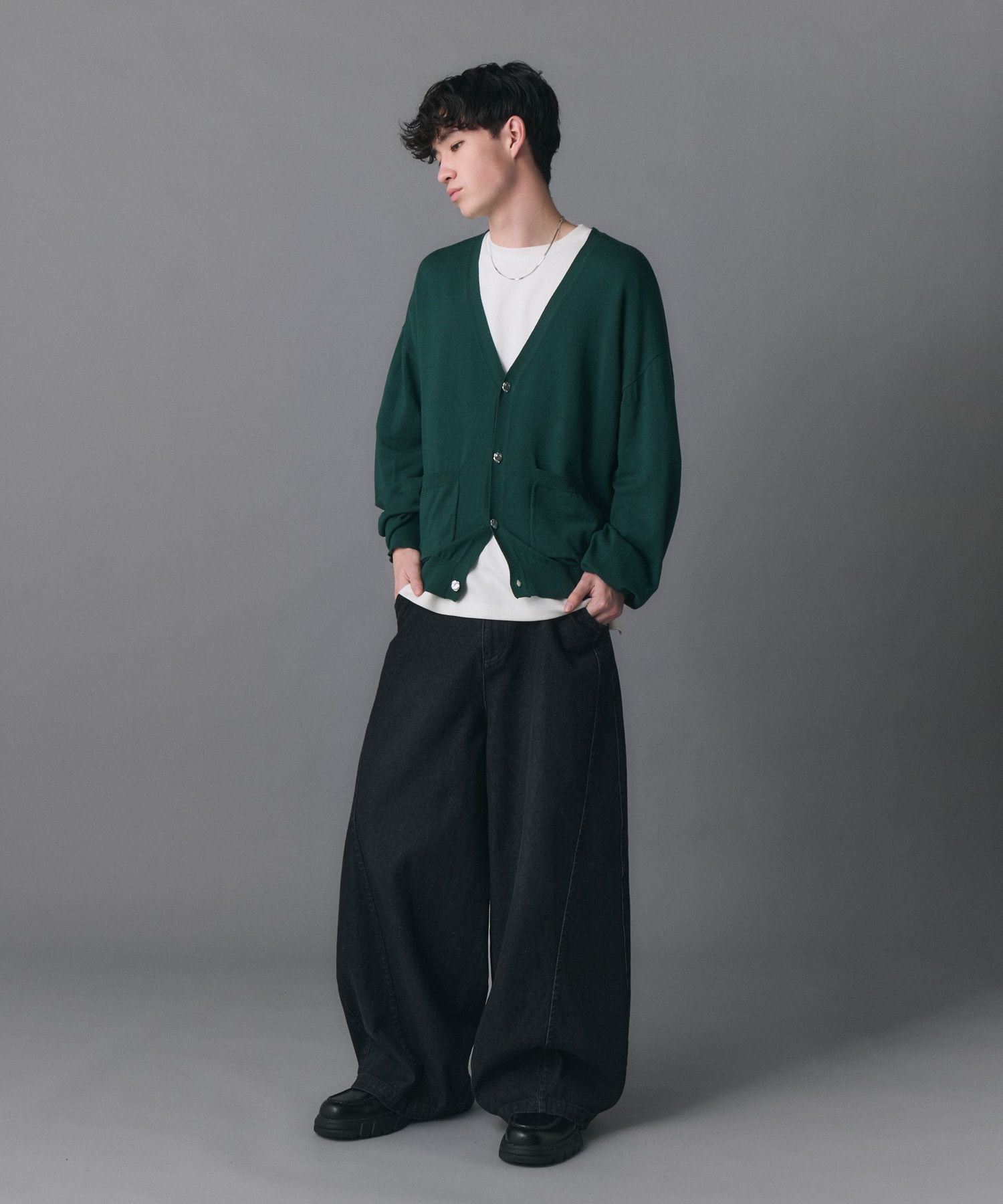 Confirm(コンファーム)Stone-like Button Cardigan / ストーンライク