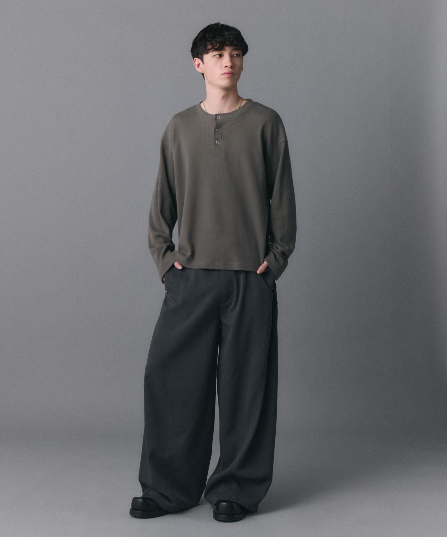 Confirm(コンファーム)Henley Neck Waffle Long Sleeve Tee / ヘンリー 