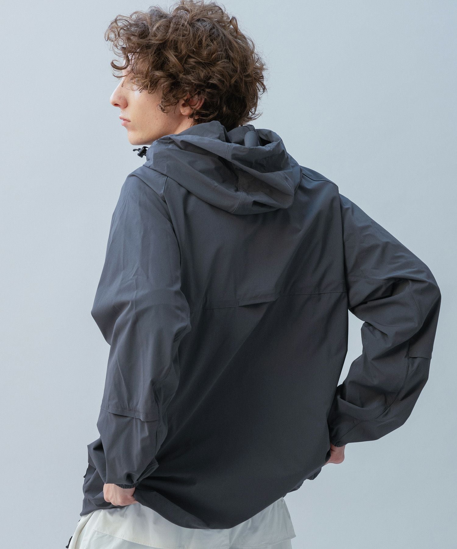 phenix(プラスフェニックス)AIRFLOW HOODED JACKET / エアフロー