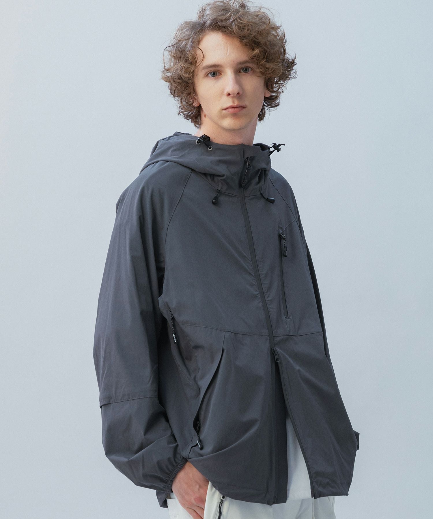 phenix(プラスフェニックス)AIRFLOW HOODED JACKET / エアフロー