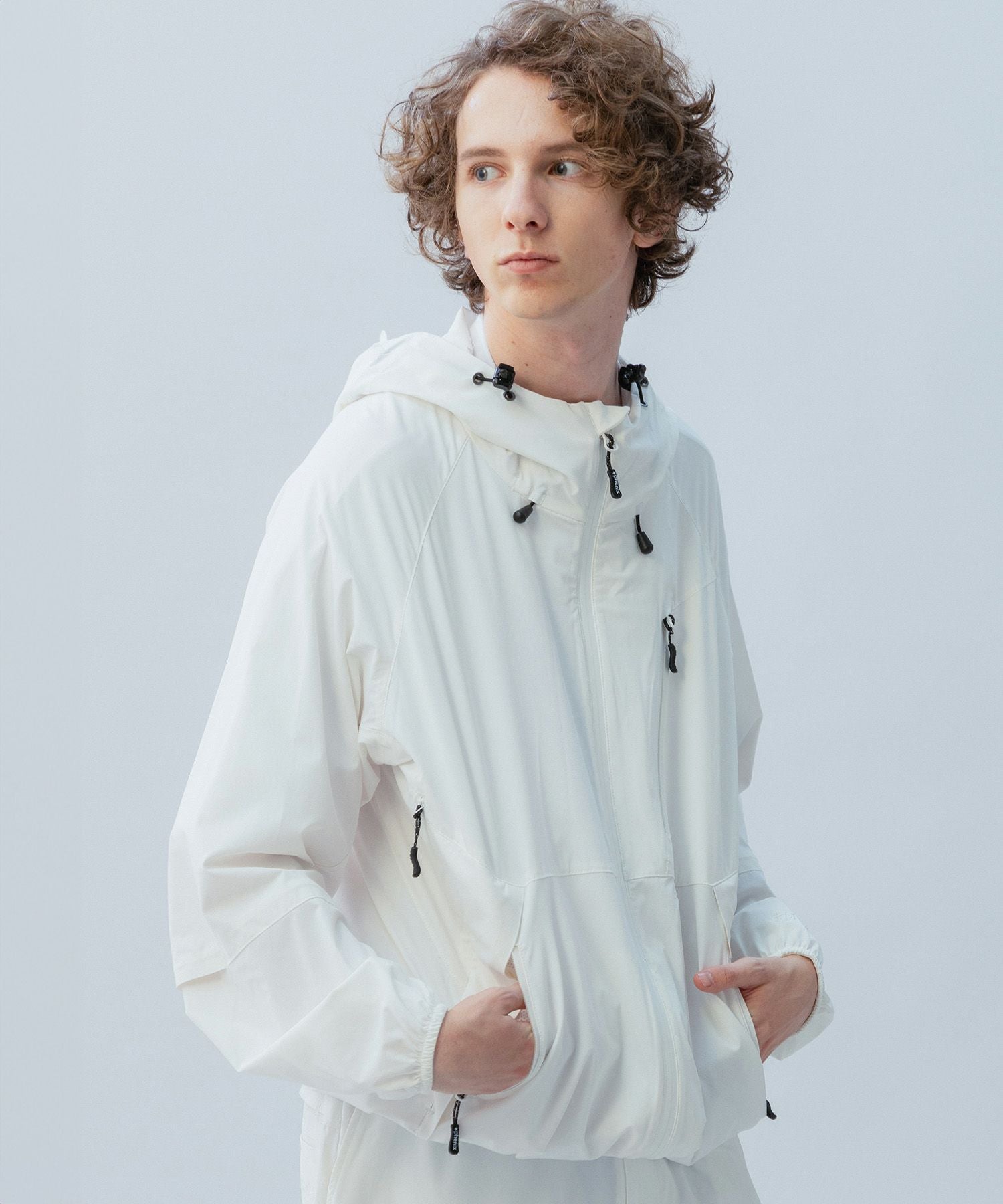 phenix(プラスフェニックス)AIRFLOW HOODED JACKET / エアフロー