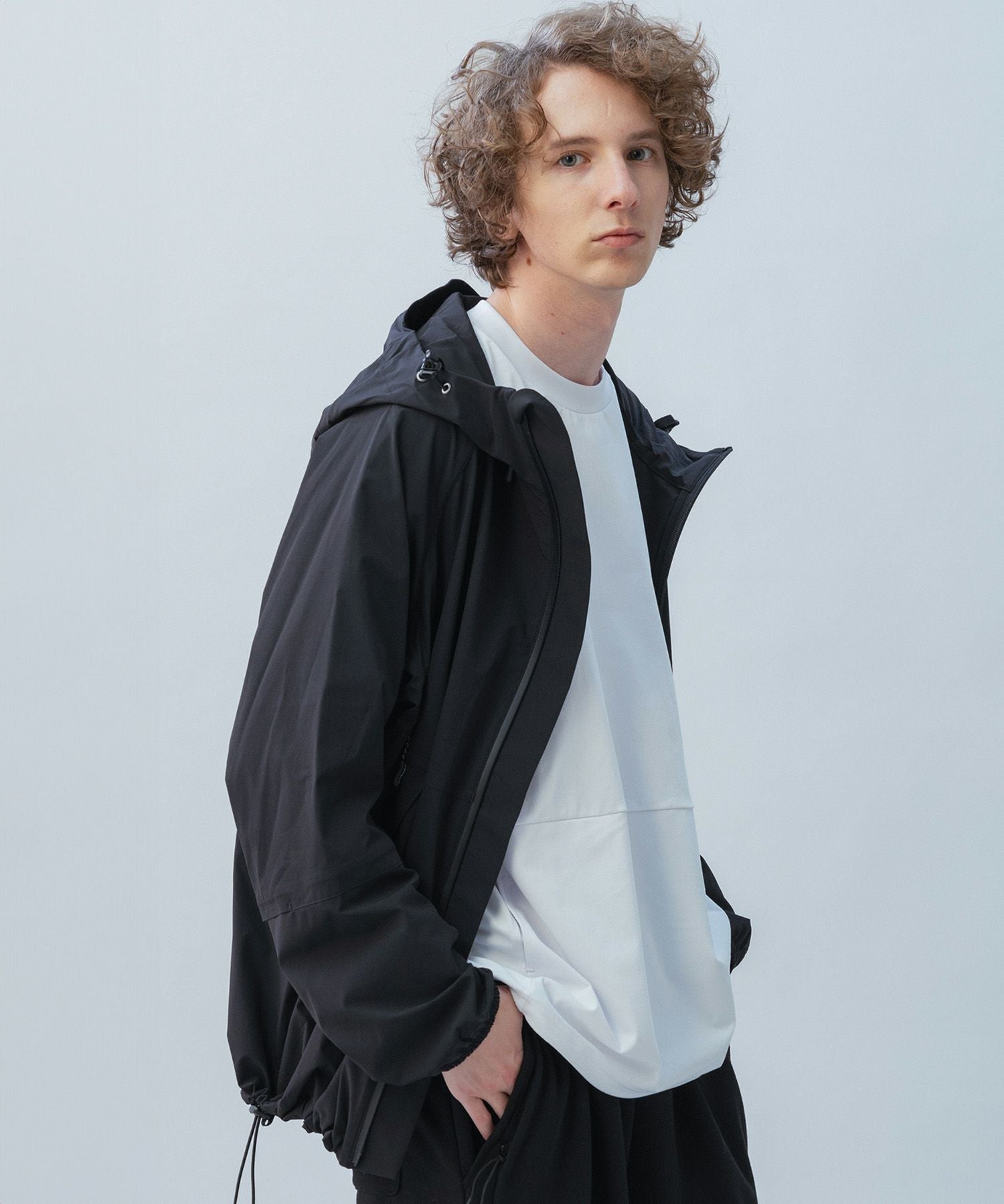 phenix(プラスフェニックス)AIRFLOW HOODED JACKET / エアフロー
