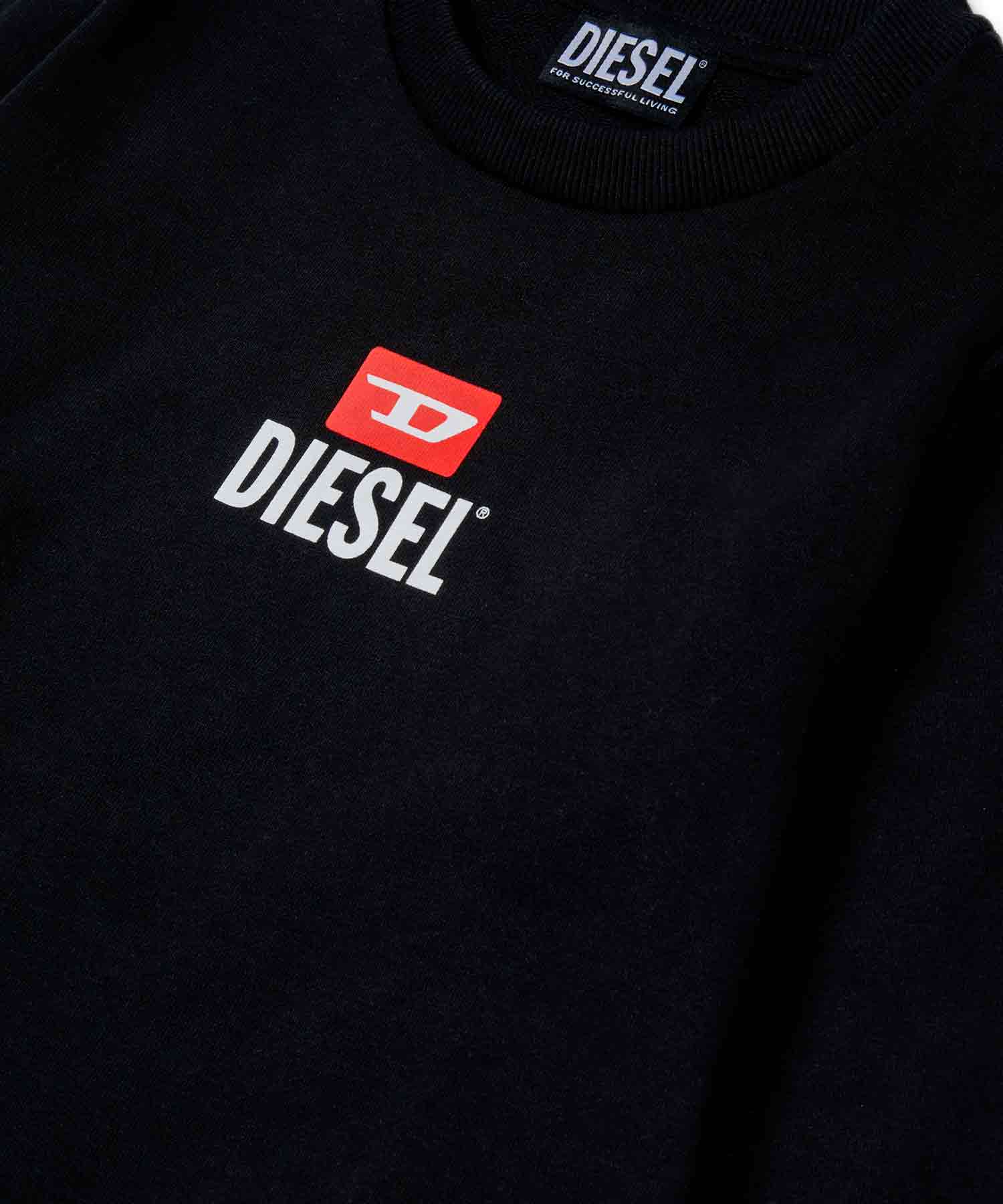 DIESEL(ディーゼル)Kids & Junior ワンポイントブランドロゴスウェット