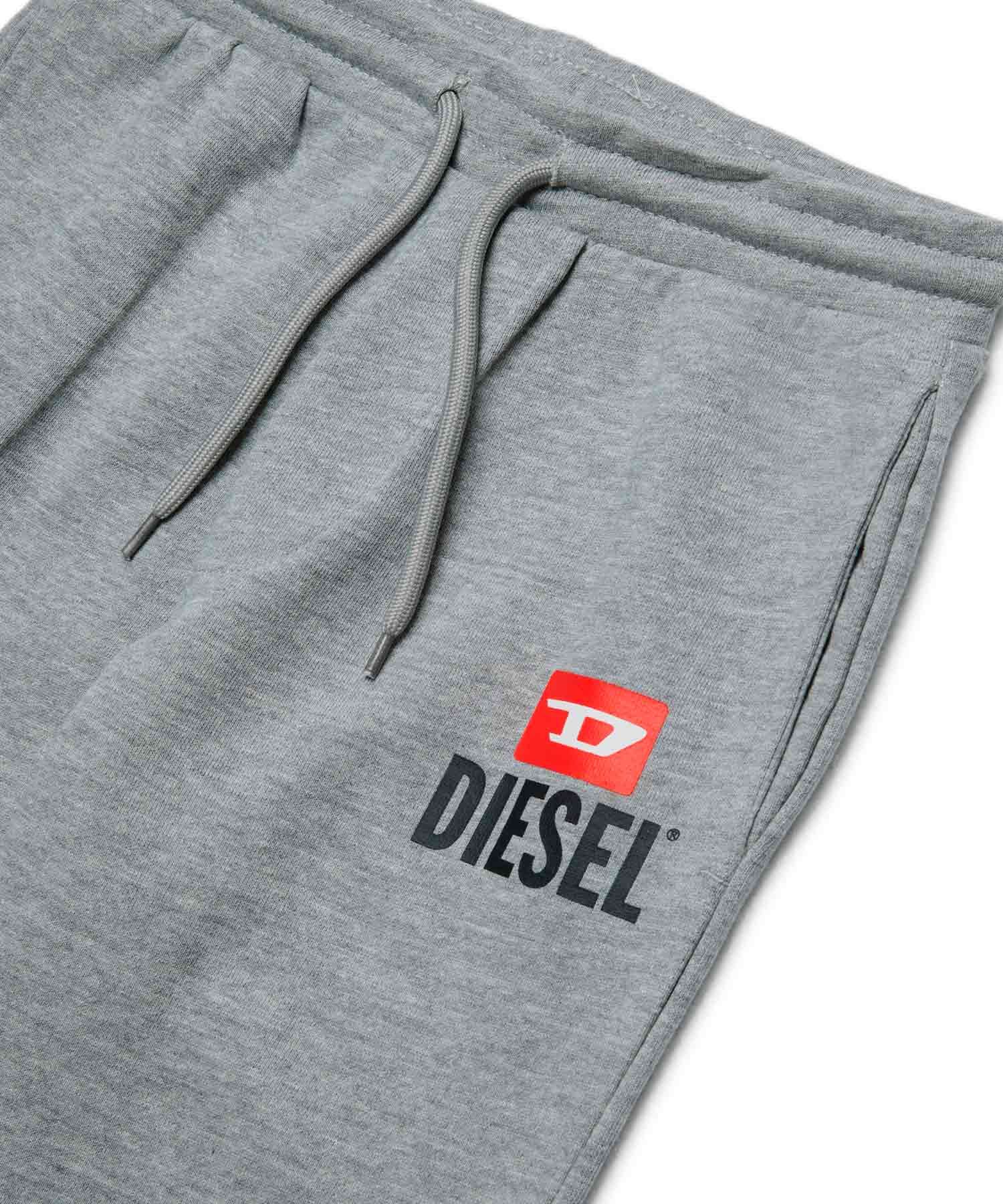 【レア】DIESEL ディーゼル　ロゴトップス　グレー Amazon | [ディーゼル] メンズ ロゴ Tシャツ A035930CATM 2XS グレー
