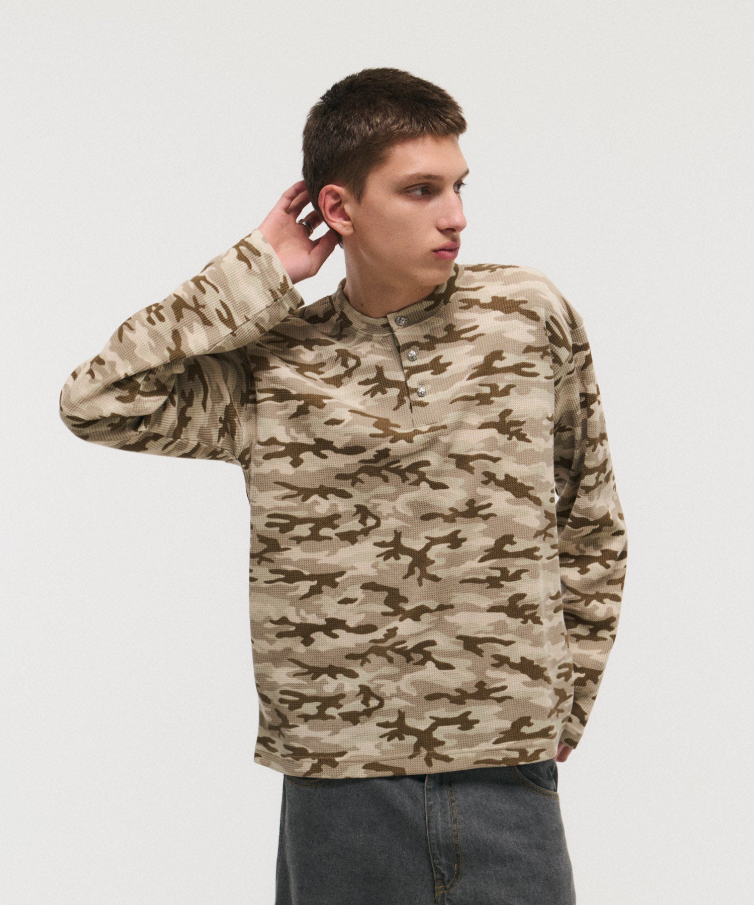 ILL'S(イルズ)HENLEY CAMO WAFFLE LONG-SLEEVE TEE / カモ総柄ヘンリー