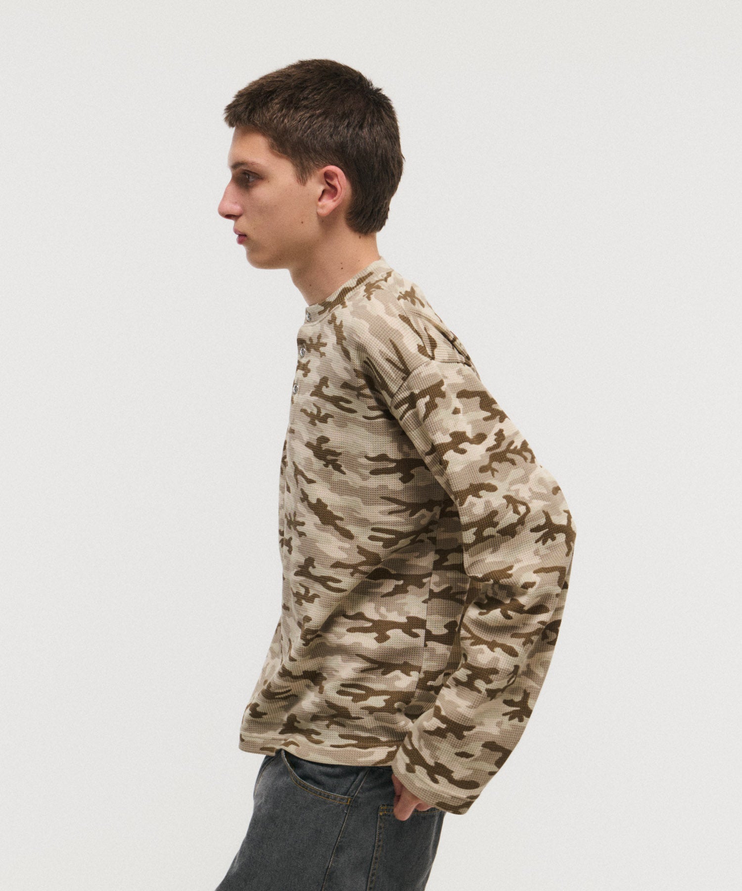 ILL'S(イルズ)HENLEY CAMO WAFFLE LONG-SLEEVE TEE / カモ総柄ヘンリー