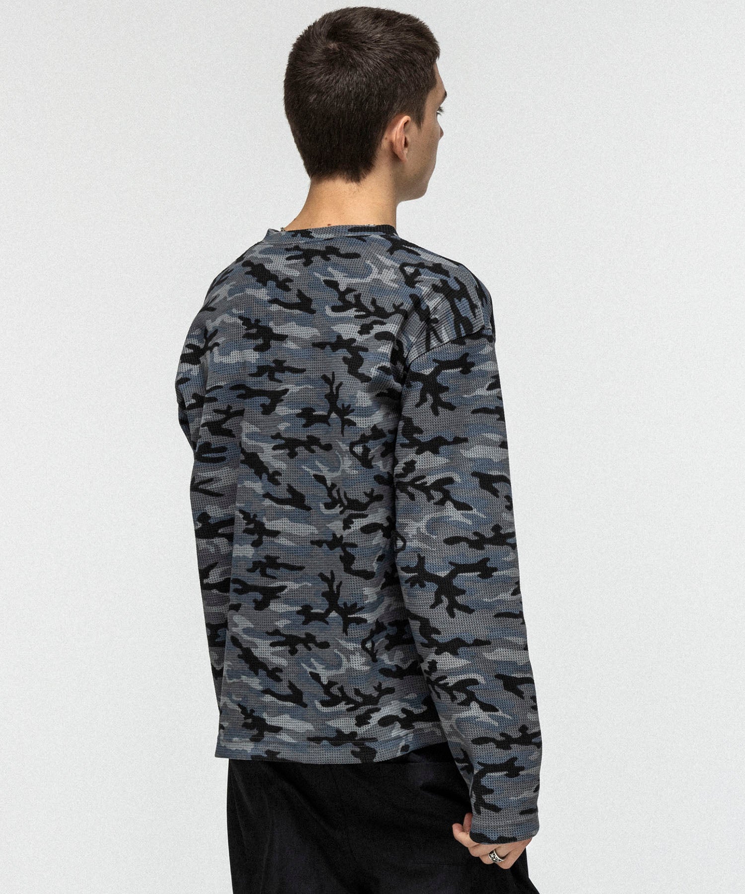 ILL'S(イルズ)HENLEY CAMO WAFFLE LONG-SLEEVE TEE / カモ総柄ヘンリー