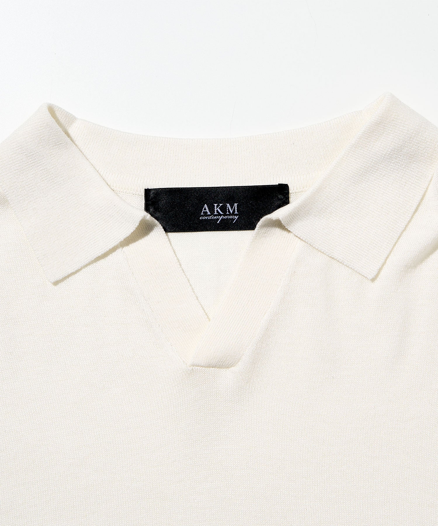 AKM Contemporary(エイケイエムコンテンポラリー)シルクブレンド半袖