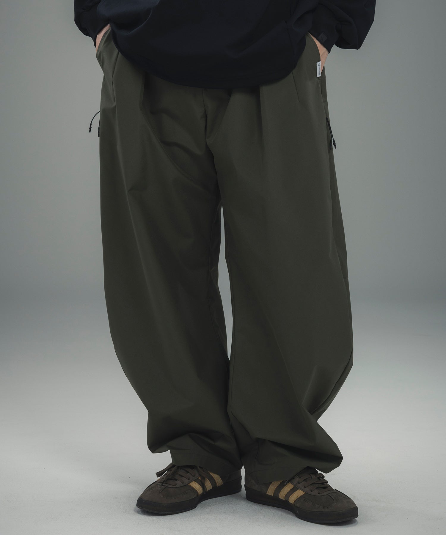 phenix(プラスフェニックス)BARREL-LEG PANTS バレルレッグ パンツ
