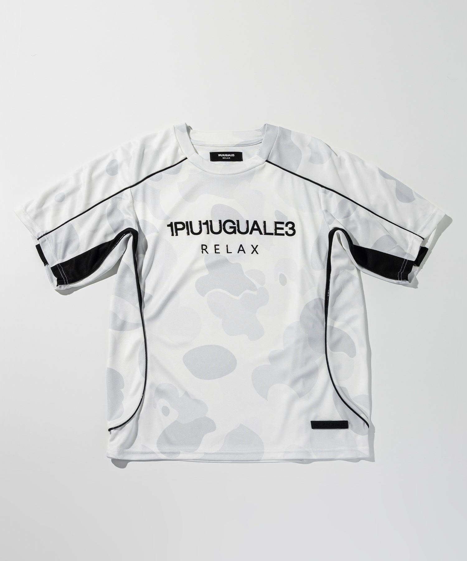 1PIU1UGUALE3 RELAX(ウノピゥウノウグァーレトレ リラックス