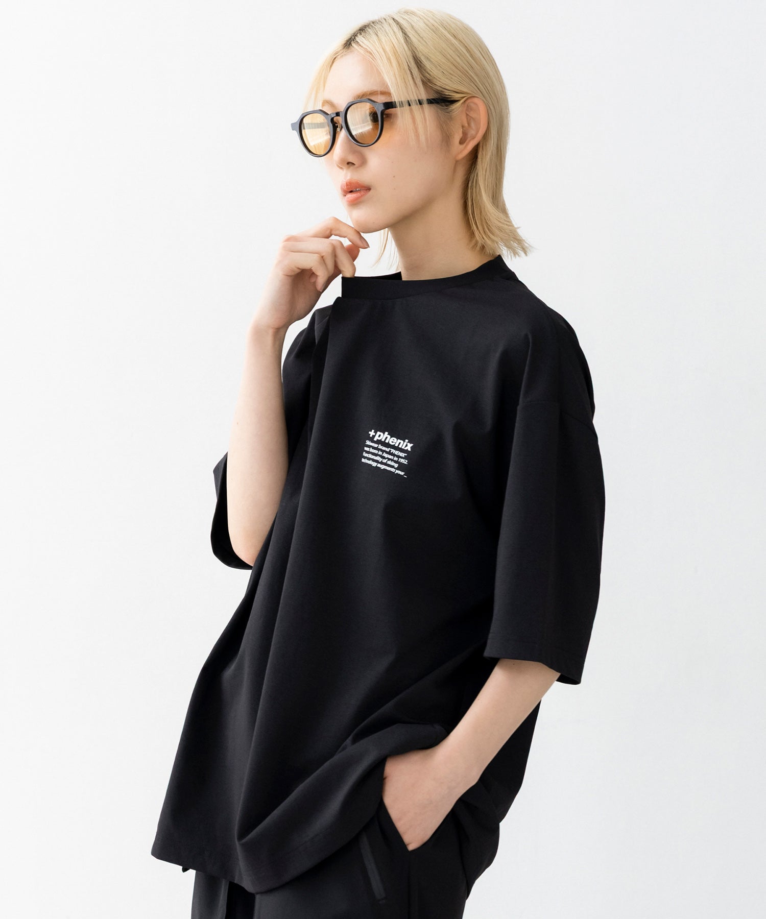 phenix(プラスフェニックス)Outlast CIRCLE GRAPHIC SHORT SLEEVE TEE