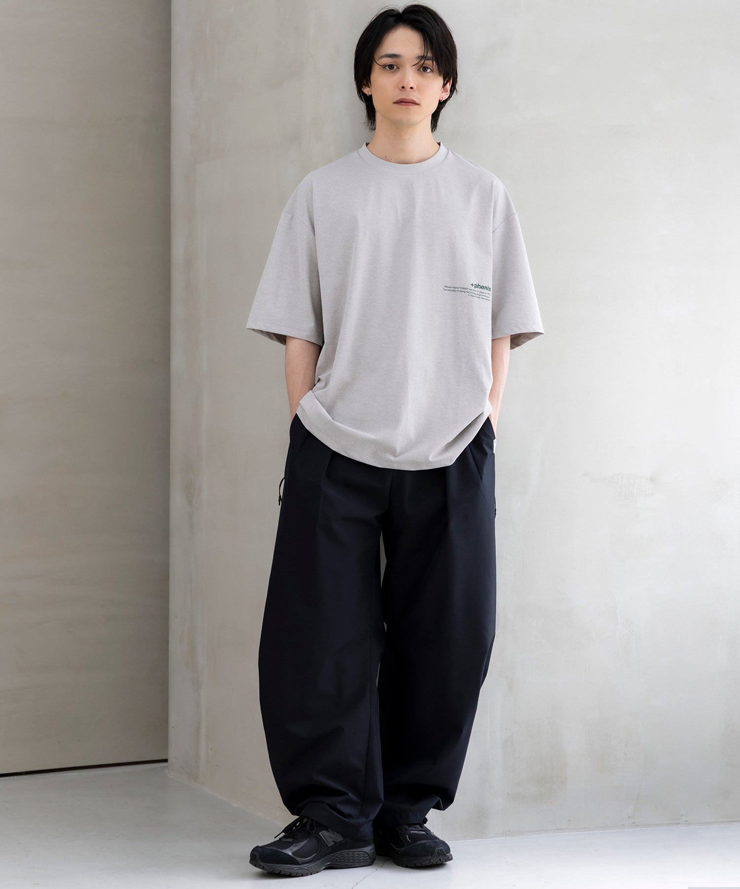 phenix(プラスフェニックス)Outlast TYPOGRAPHY SHORT SLEEVE TEE