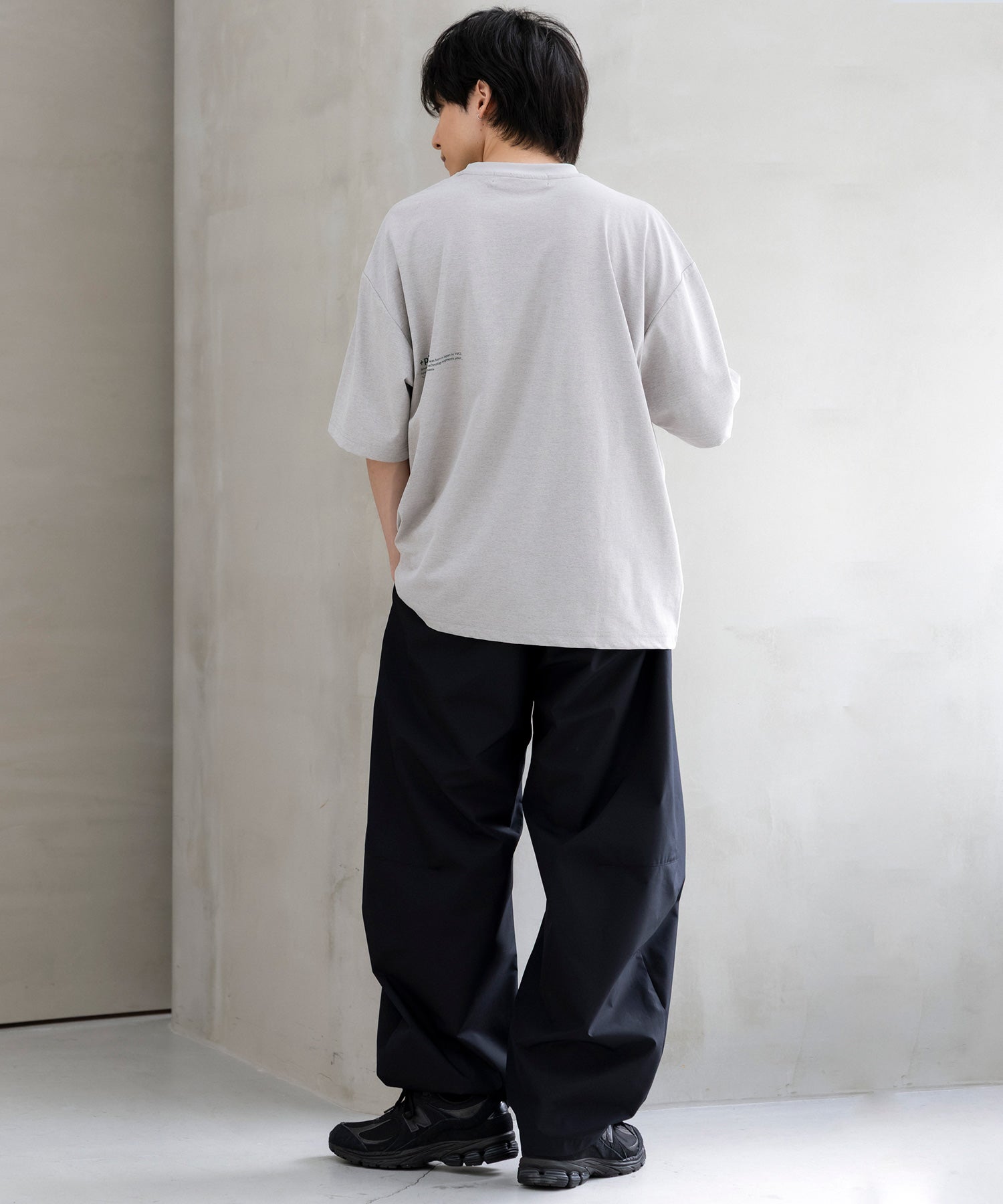 phenix(プラスフェニックス)Outlast TYPOGRAPHY SHORT SLEEVE TEE