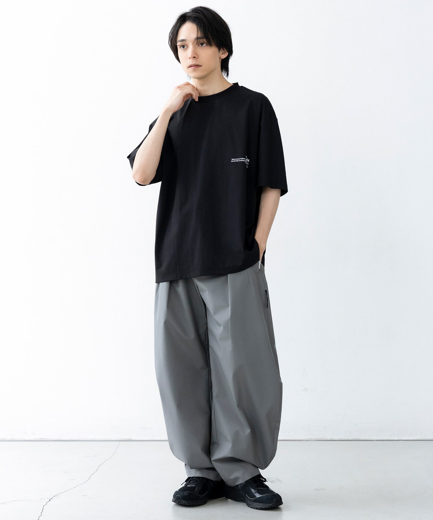 phenix(プラスフェニックス)Outlast TYPOGRAPHY SHORT SLEEVE TEE