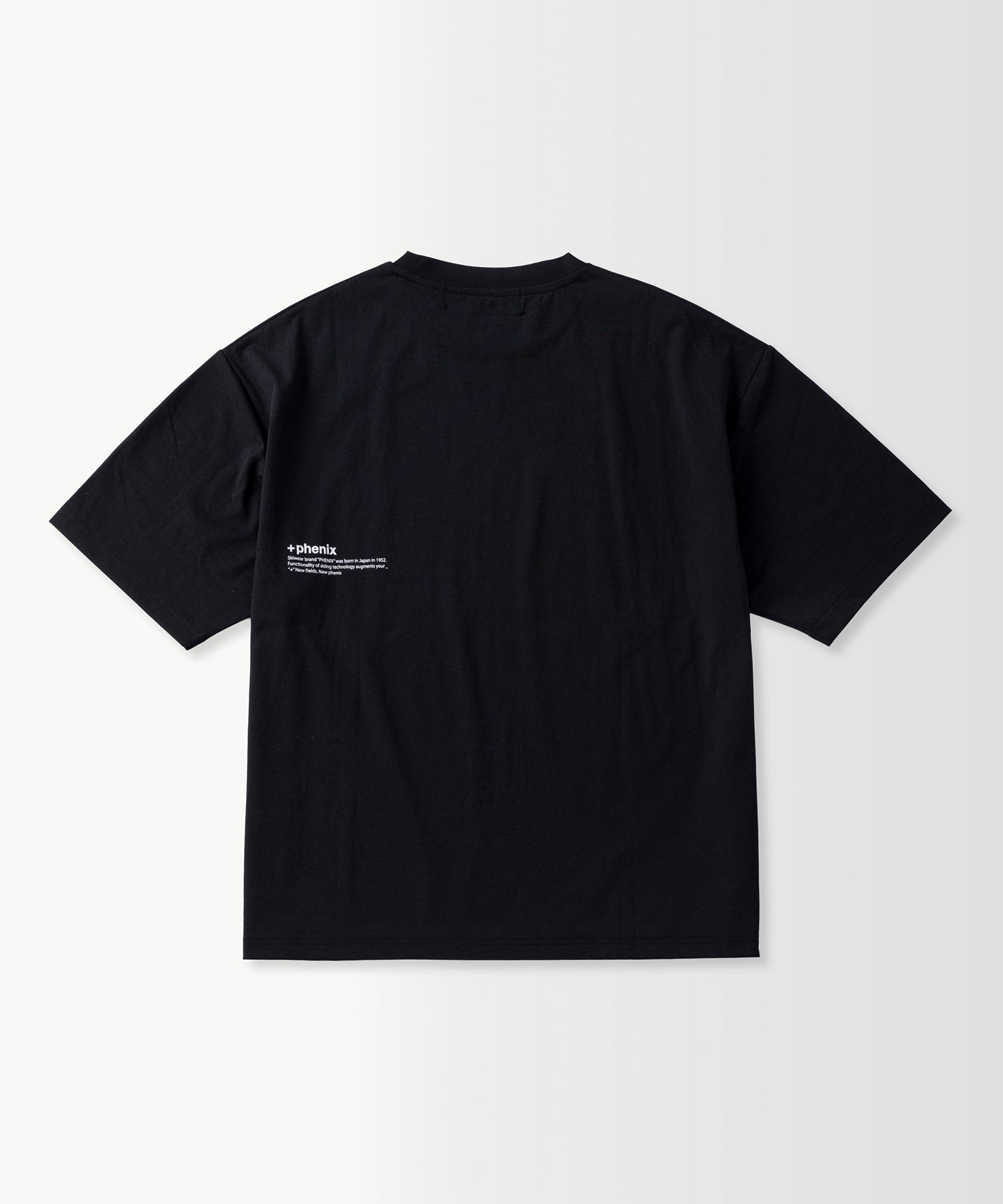 phenix(プラスフェニックス)Outlast TYPOGRAPHY SHORT SLEEVE TEE