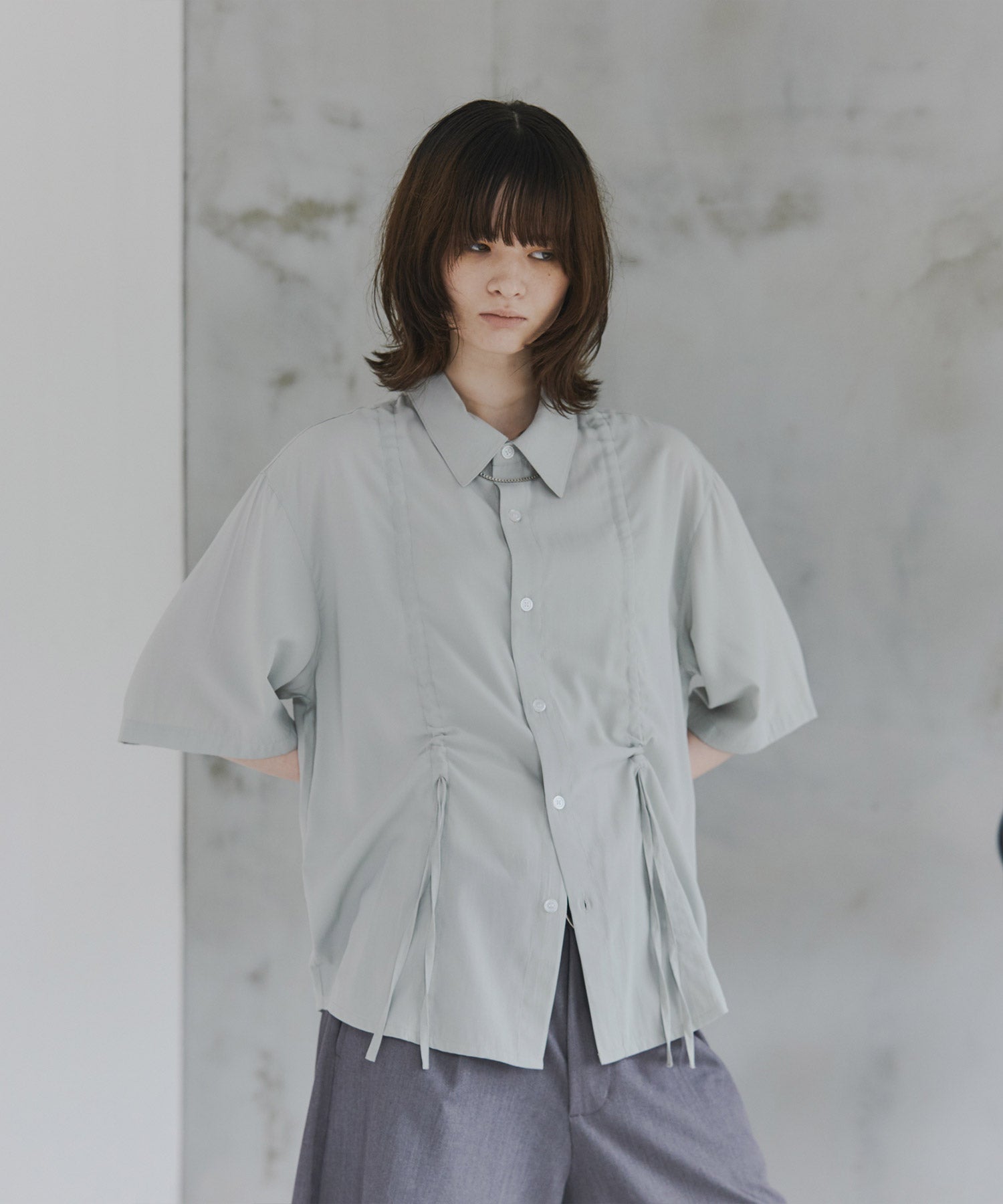 Confirm（コンファーム）Gathered Short-Sleeve Shirt / ギャザー入り