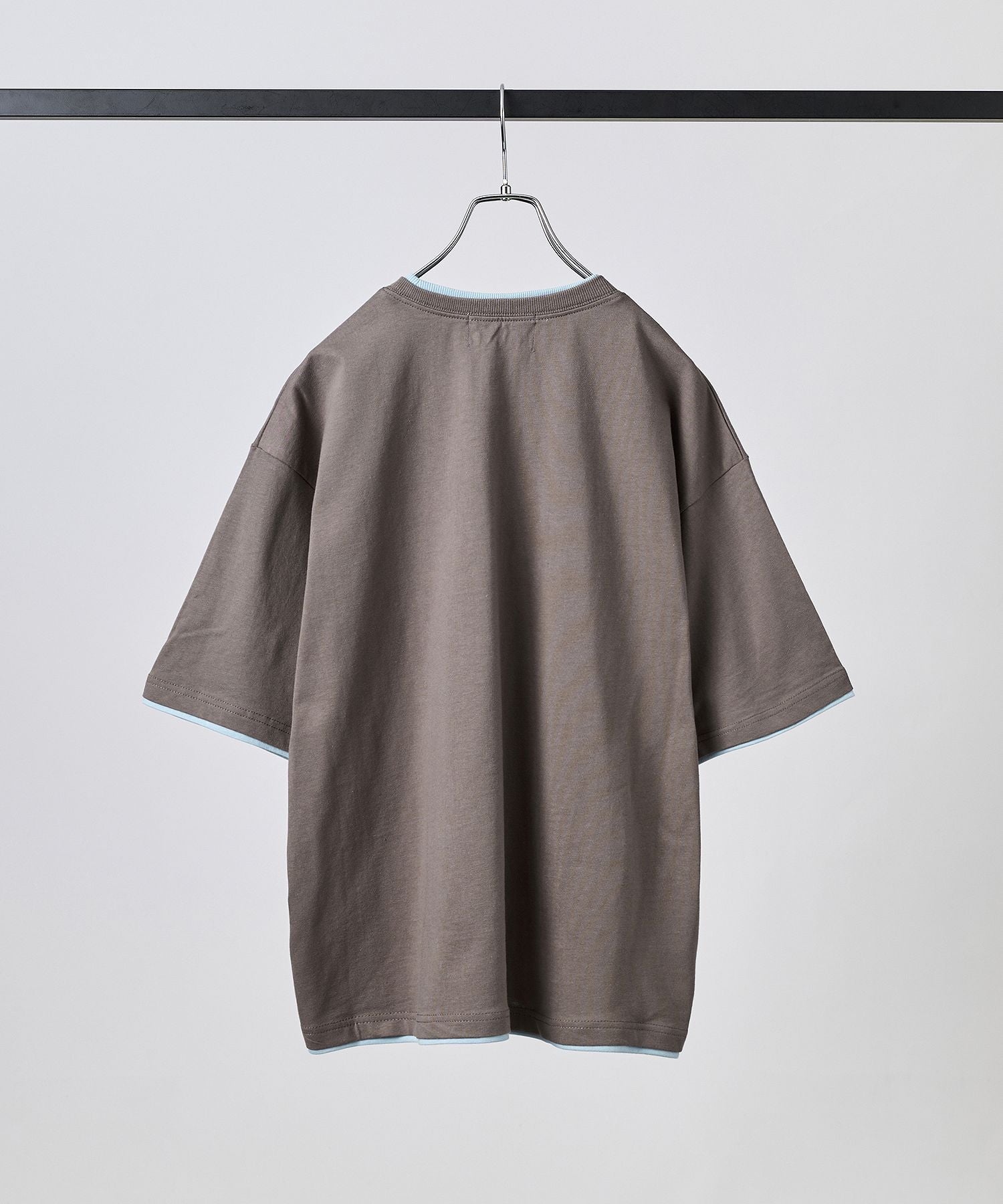 Confirm(コンファーム)Neck Detail Plain T-Shirt / ネックディテール