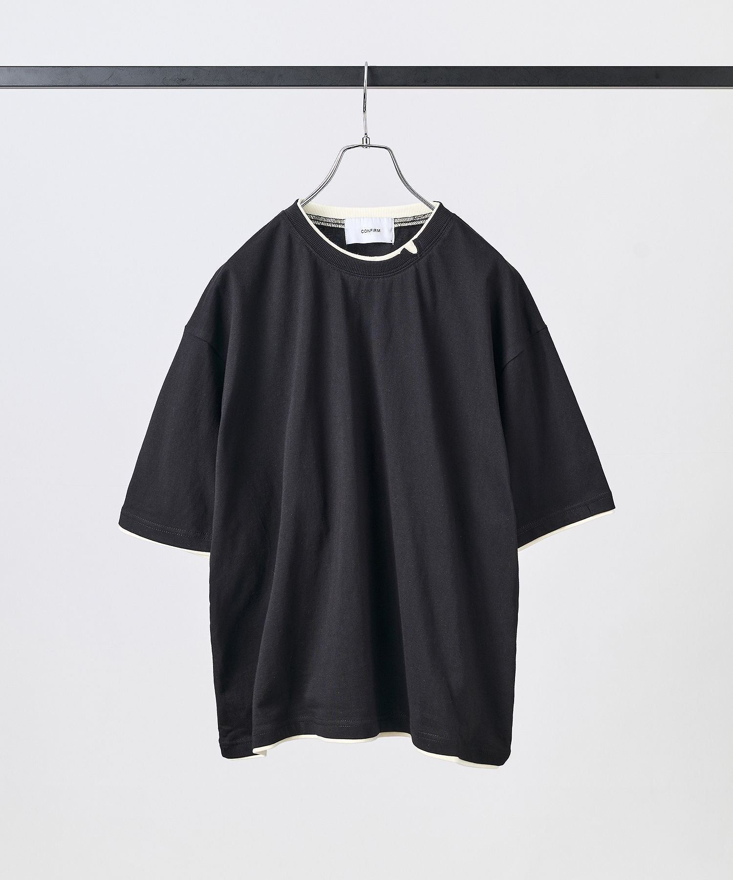 Confirm(コンファーム)Neck Detail Plain T-Shirt / ネックディテール