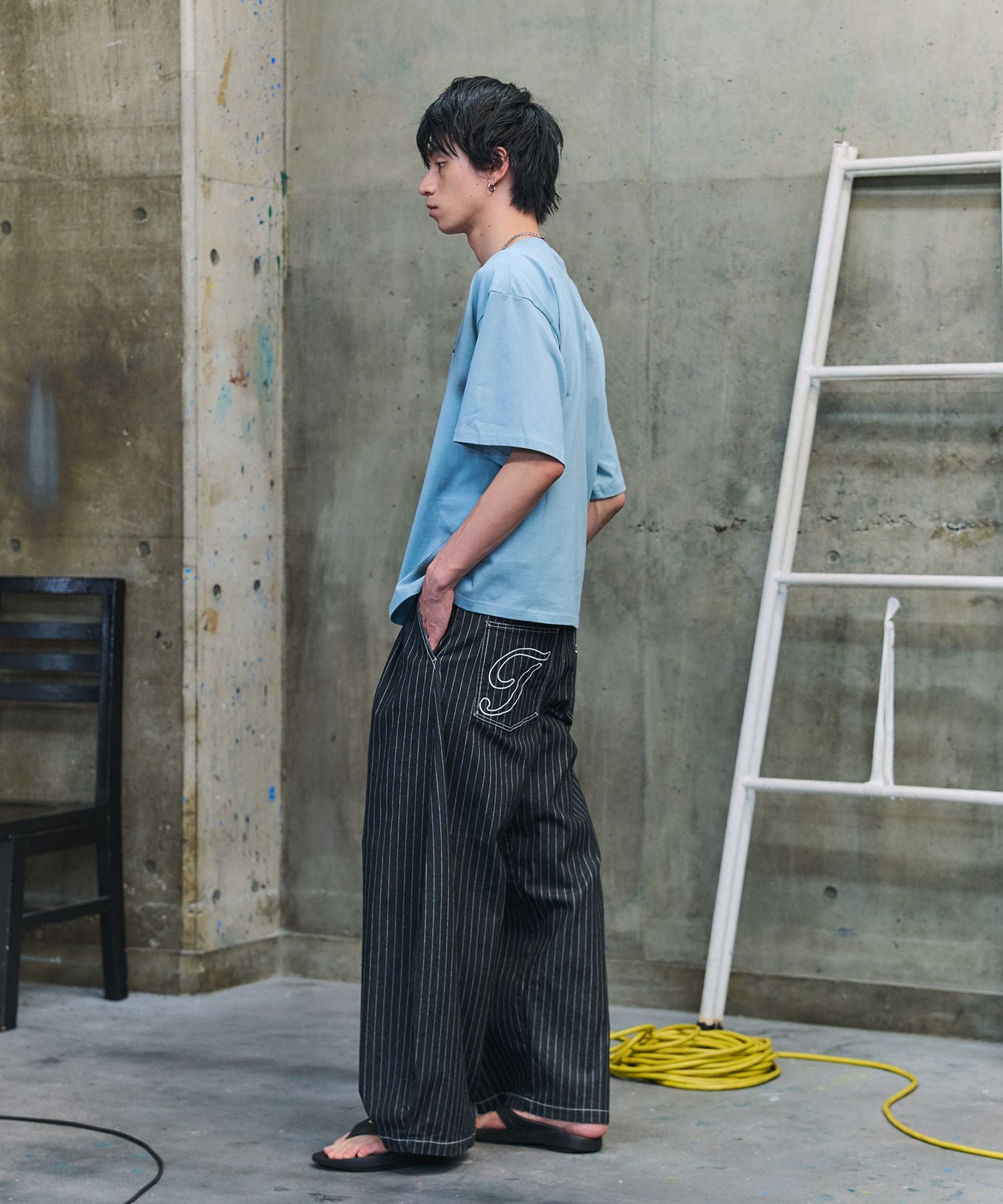 ILL'S(イルズ)2-TUCK BACK EMBROIDERED STRIPE PANTS / ツータック