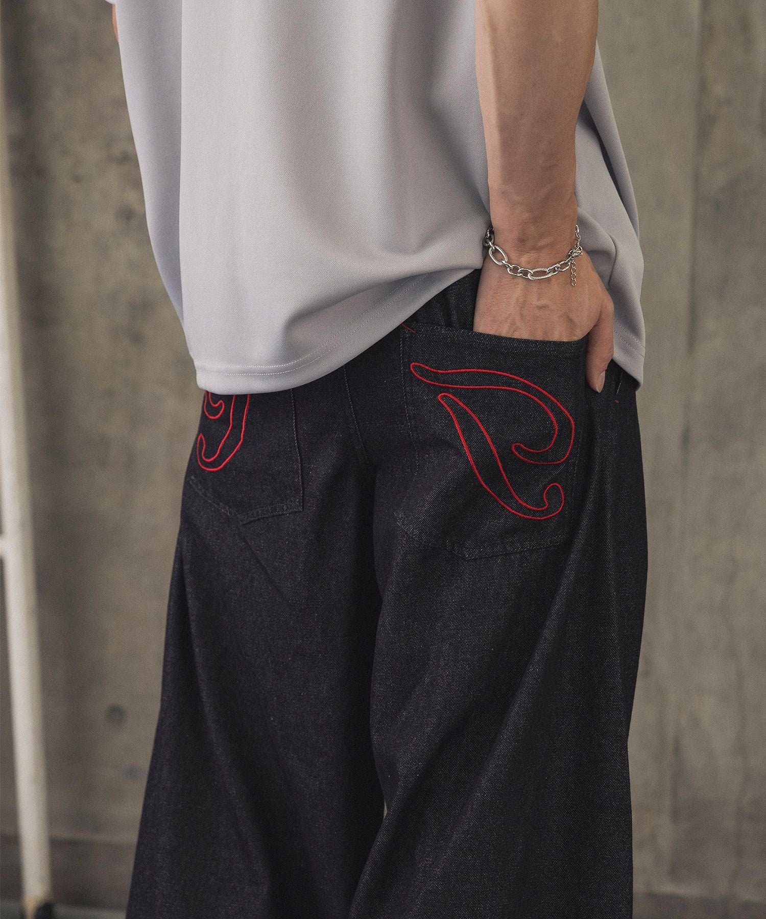 ILL'S(イルズ)2-TUCK BACK EMBROIDERED DENIM PANTS / ツータック