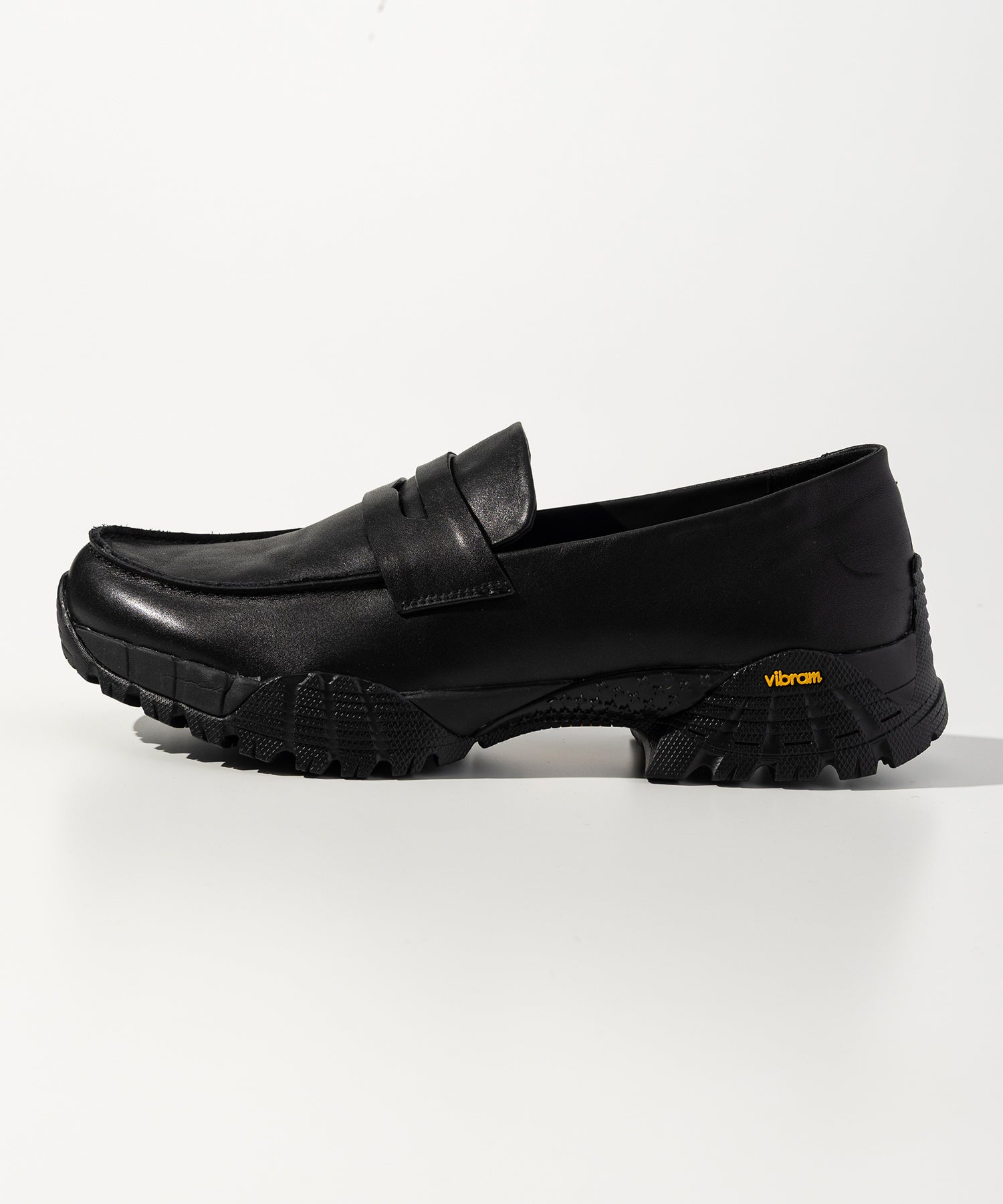 AKM Contemporary(エイケイエムコンテンポラリー)Vibramソールレザー