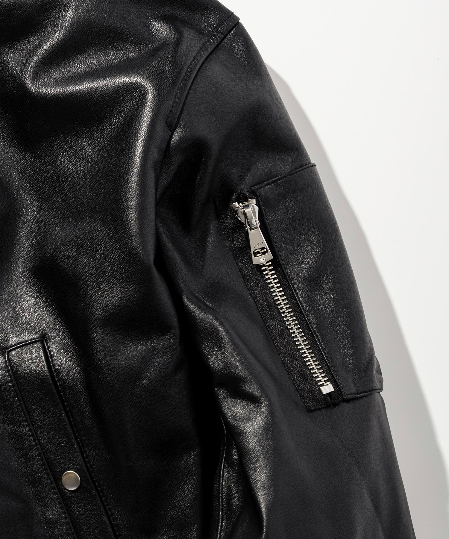 AKM Contemporary(エイケイエムコンテンポラリー)シープレザーMA-1