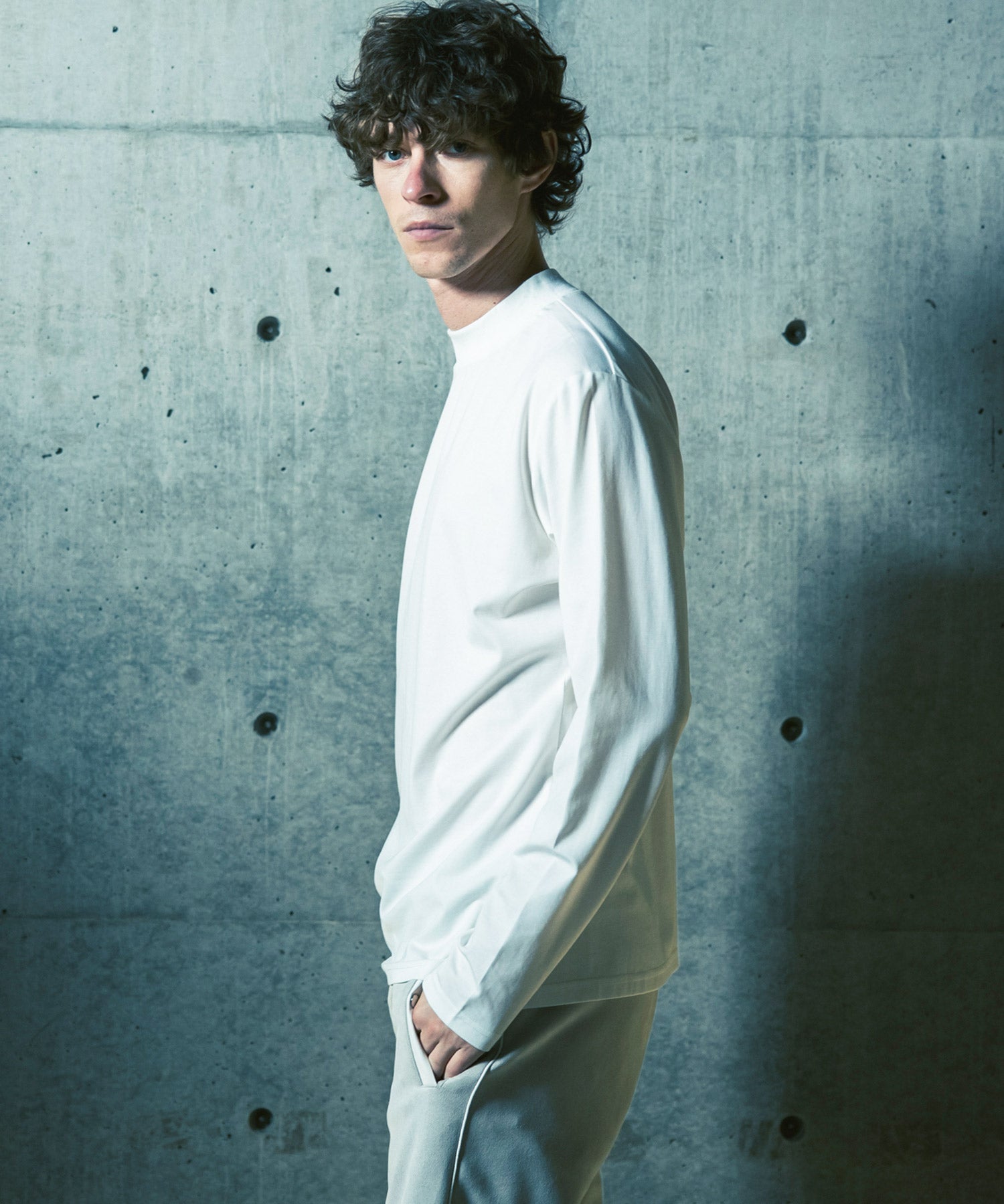 JH junhashimoto(ジェイエイチ ジュンハシモト)モックネックロングT